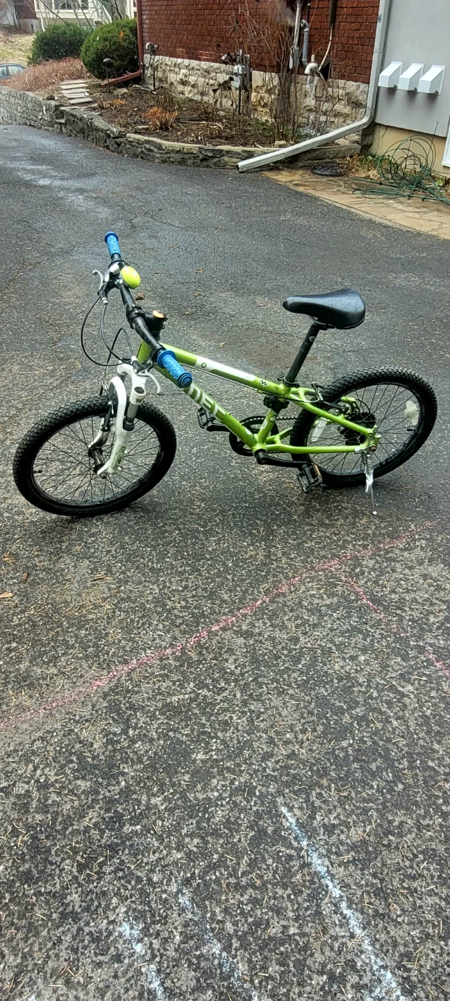 Green Kids Mountain Bike