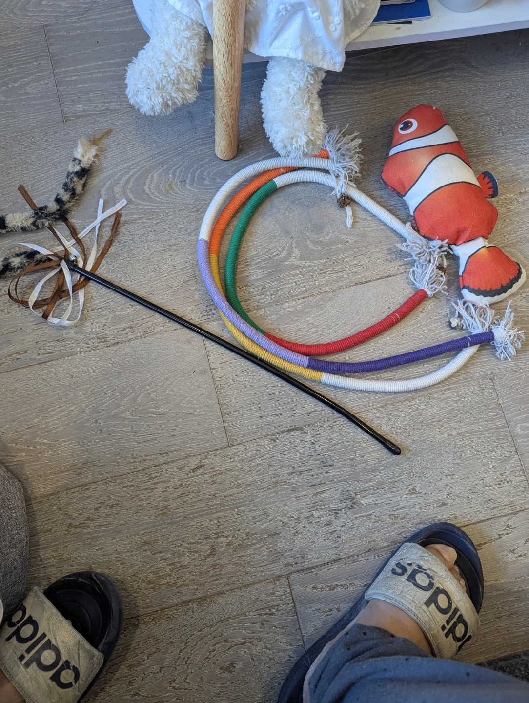 FREE Cat Wand Toy with Fish and Rope