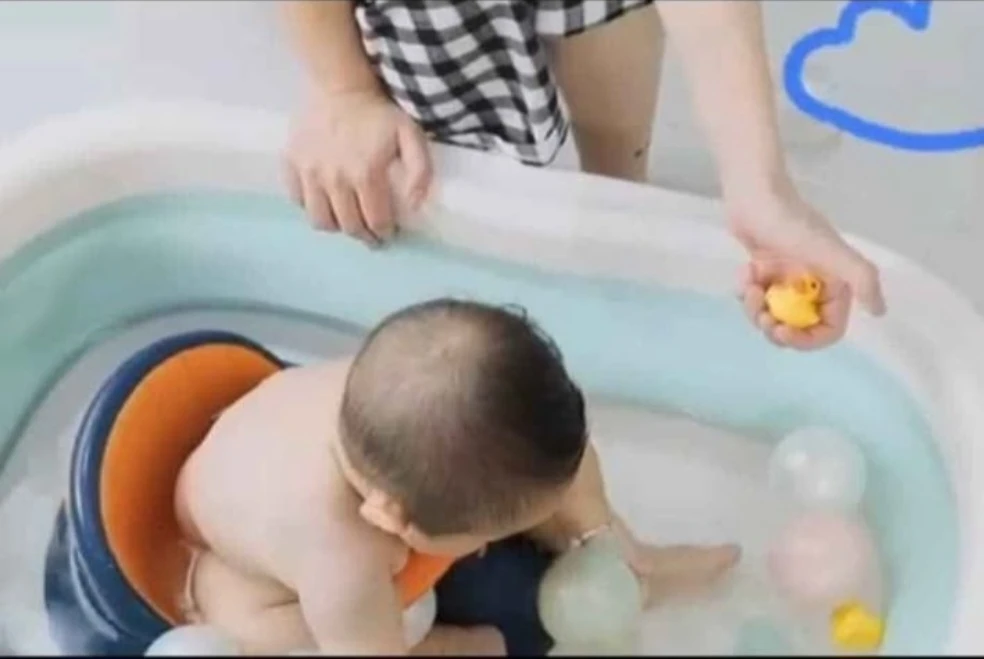 Justine Baby Bath Seat,Portable Toddler Child Bathtub Seat ... - photo 5