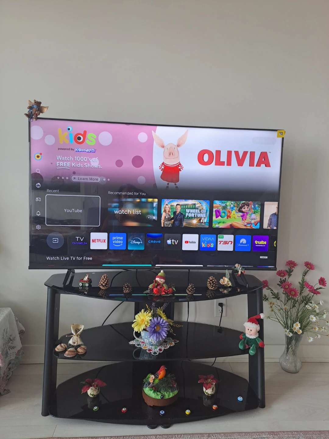 58" Hisense  smart  LED  TV - photo 2