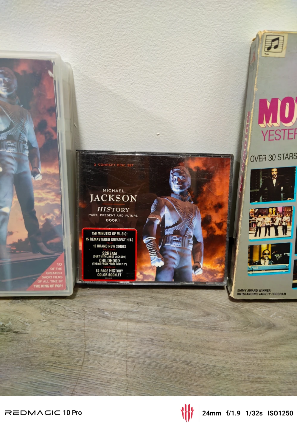 Vintage 80's - 90's Michael Jackson VHS Tapes & CD - photo 3