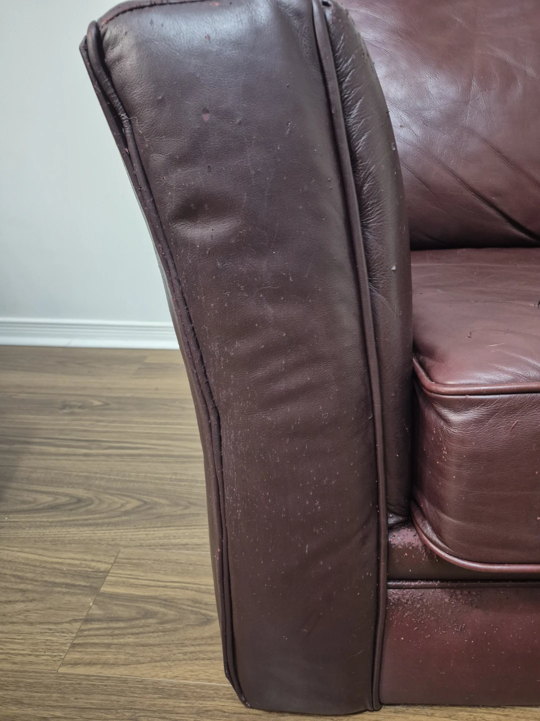 Maroon Leather Loveseat - photo 4