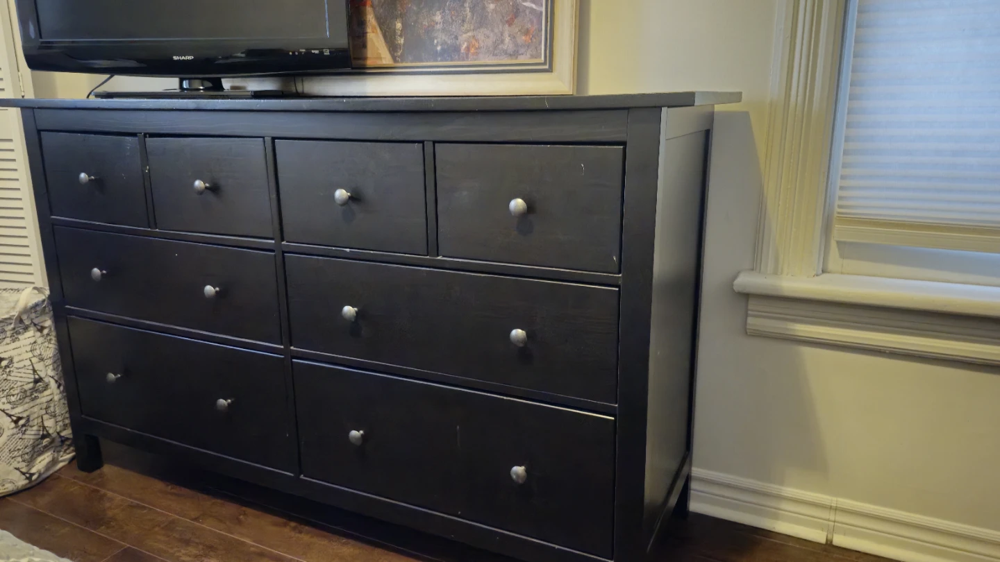 Black 9-Drawer Dresser