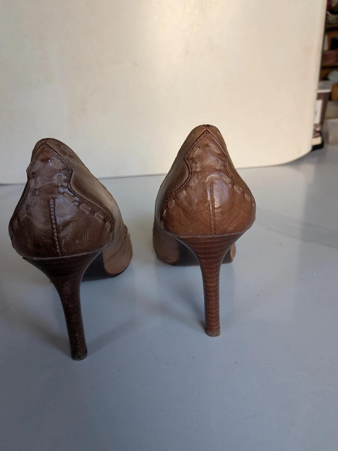 🌱Modern Vintage Brown Leather Pumps Size 36 - photo 3