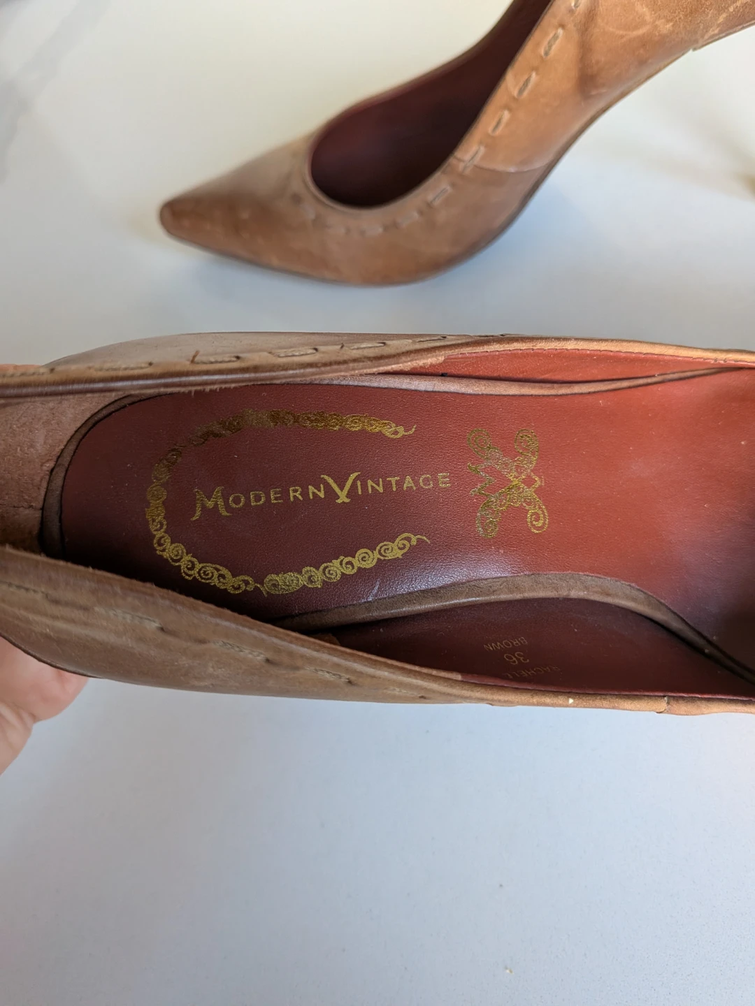 🌱Modern Vintage Brown Leather Pumps Size 36 - photo 4