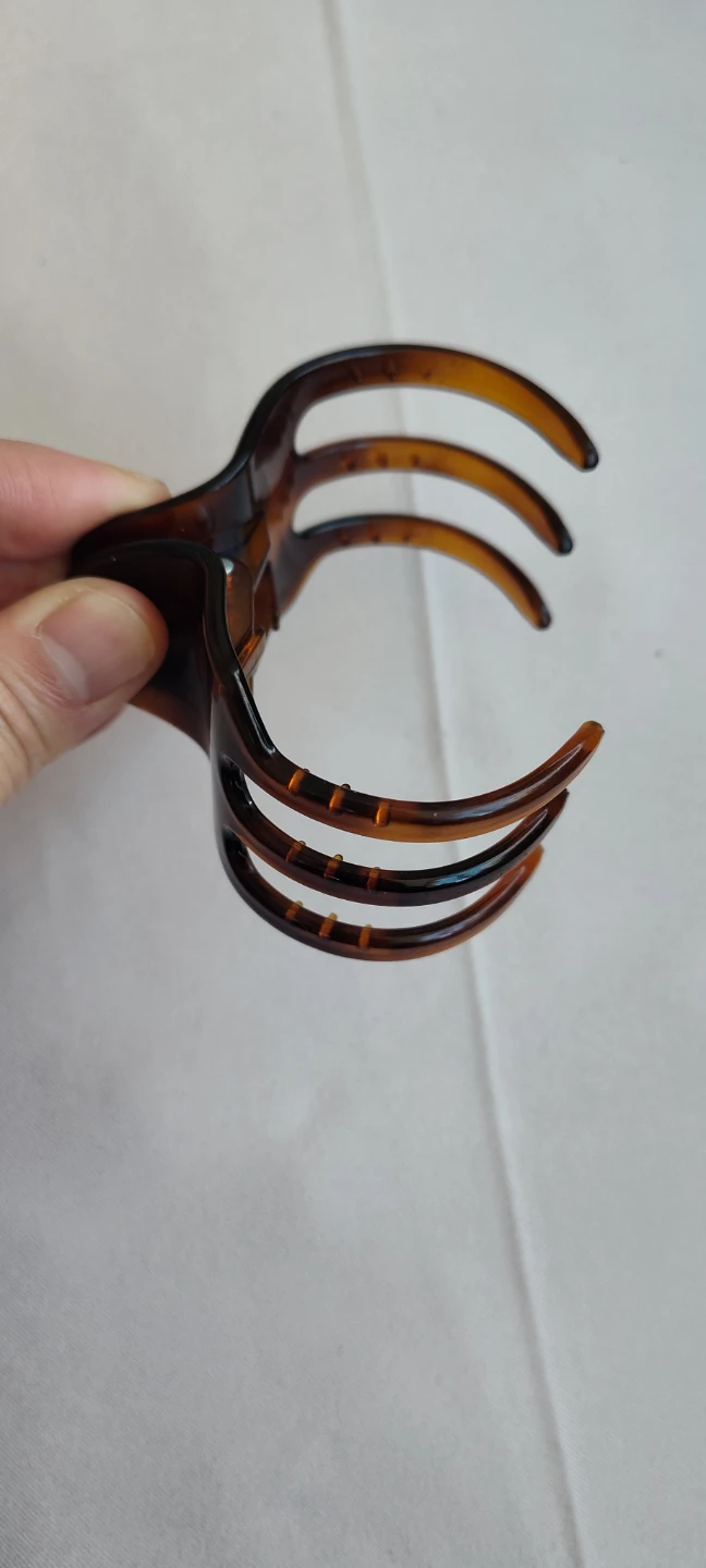 Tortoiseshell Claw Clip - photo 2