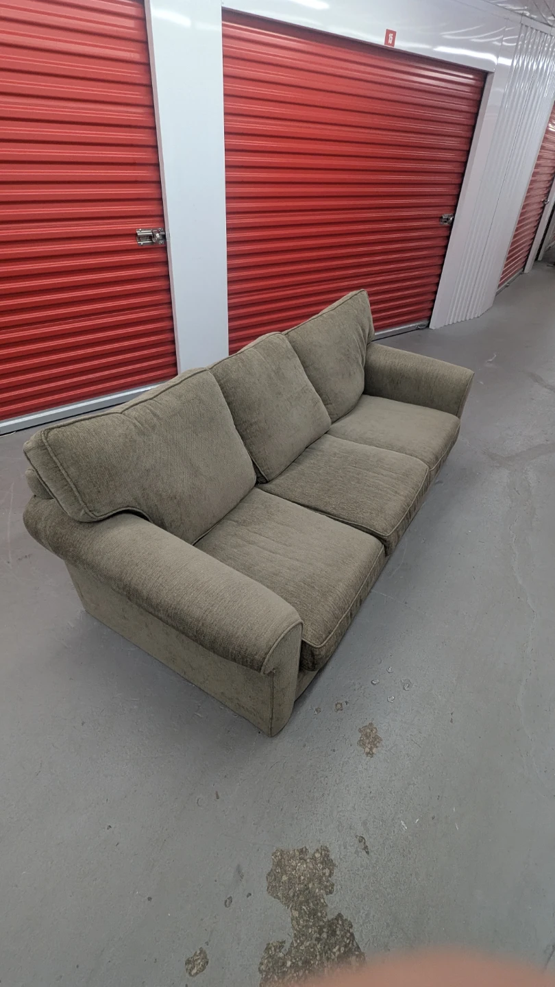 Free Delivery - High Quality Couch