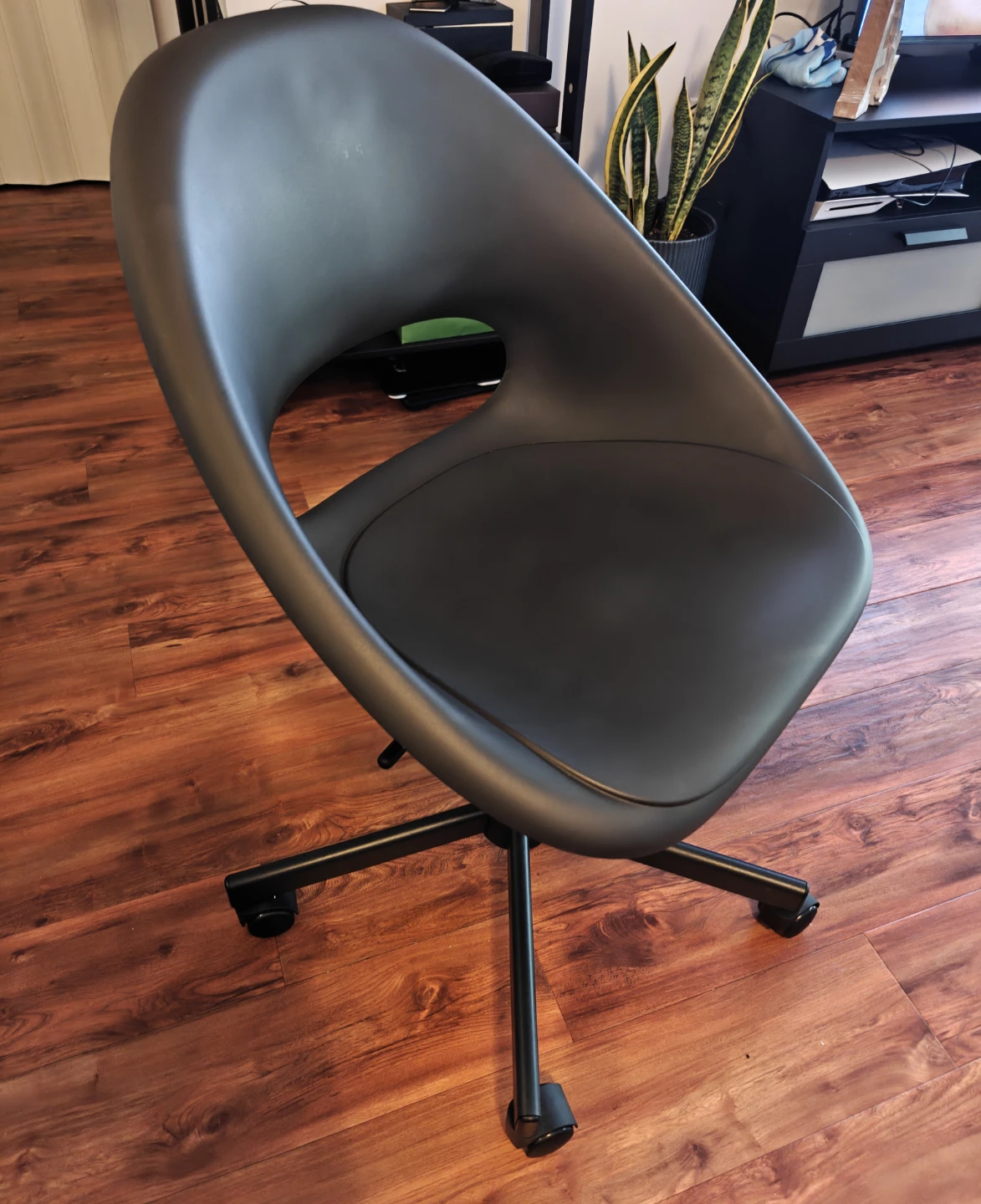 Black Swivel Office Chair