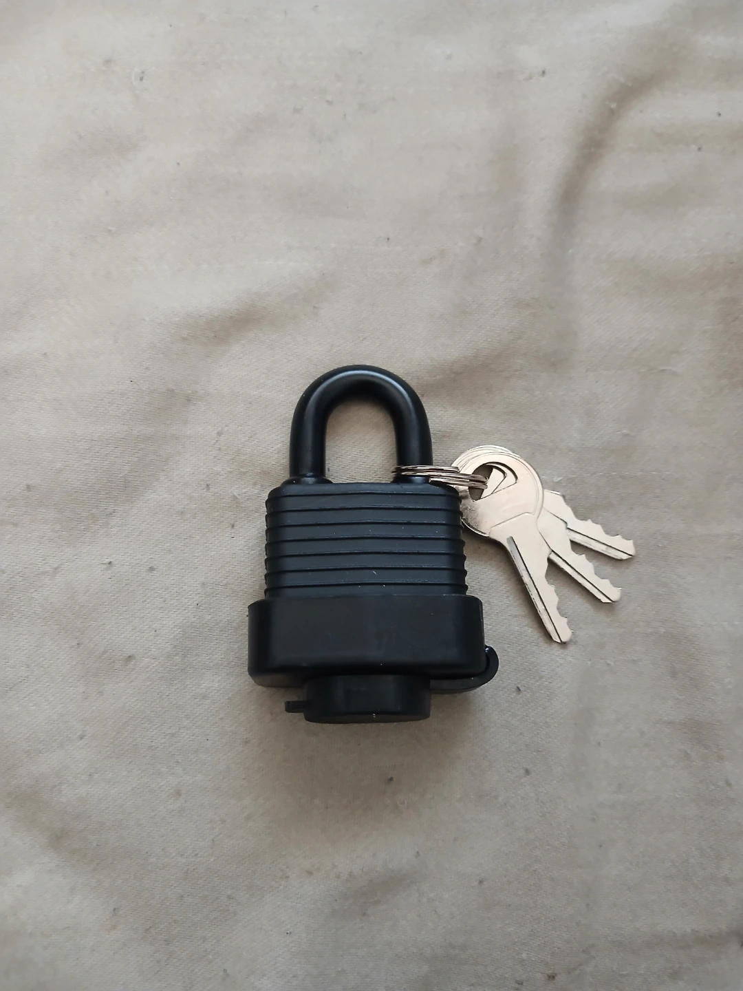 Black Waterproof Heavy-Duty Padlock With 3 Keys - photo 2