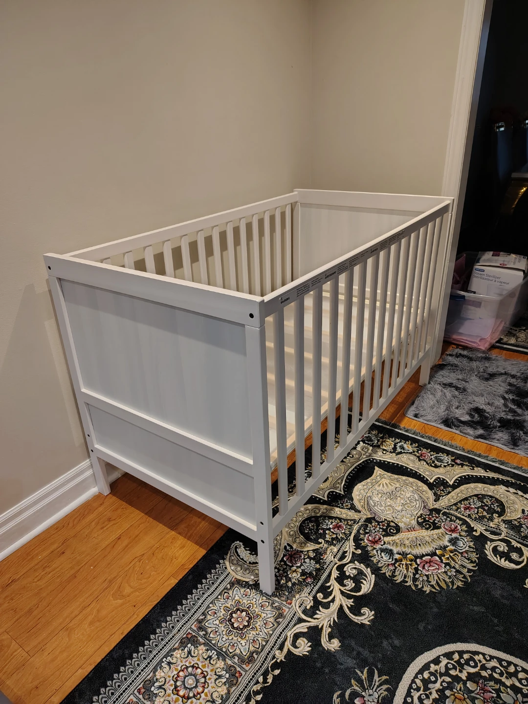 White Baby Crib - photo 2
