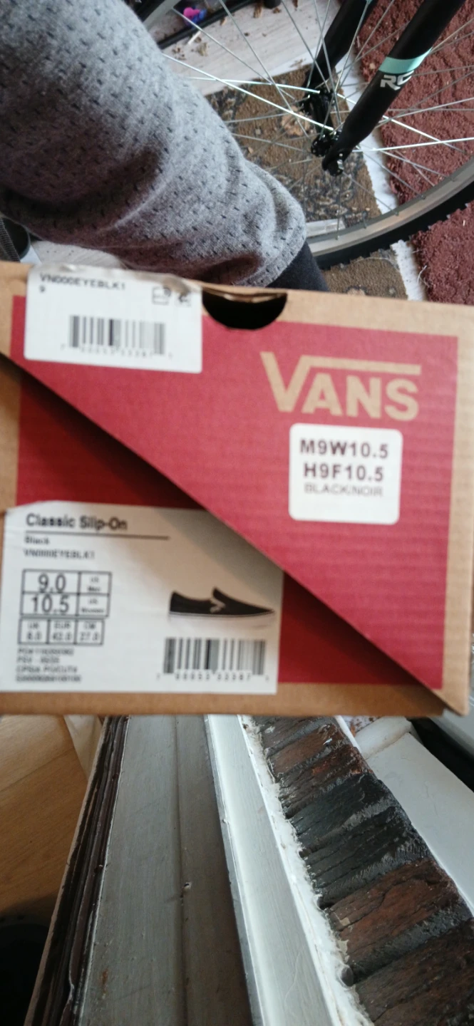 Vans Classic Slip-On Black Shoes Size 9 Men's - photo 2