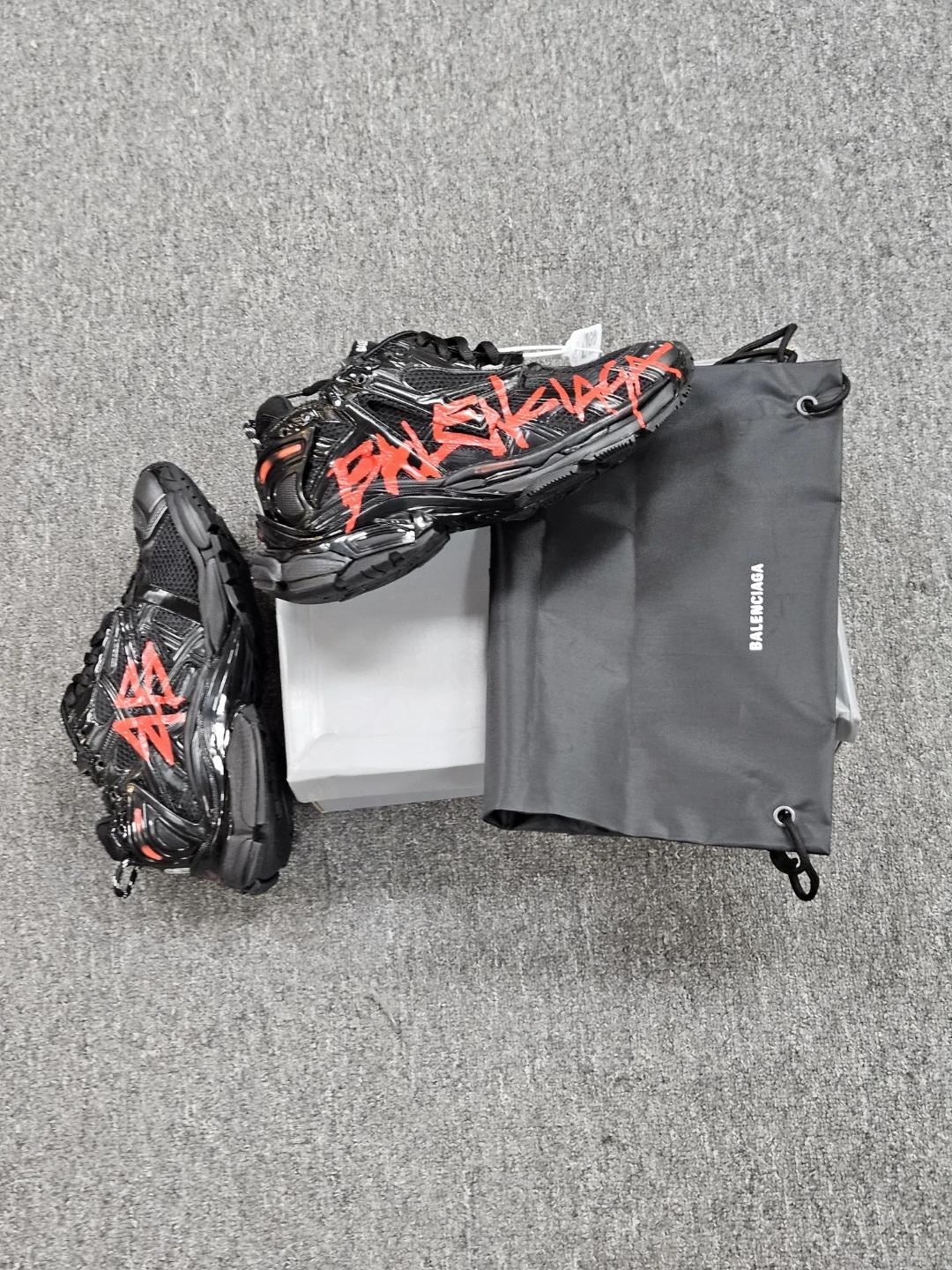 Balenciaga Track Runner Sneakers Black Red Graffiti Size 42 - photo 4