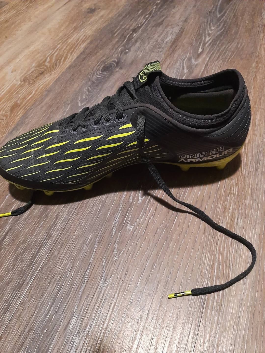 Under Armour Black & Yellow Soccer Cleats - photo 2