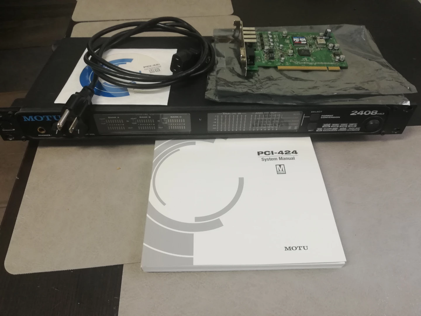 MOTU 2408 Audio Interface System with 424 PCI Card