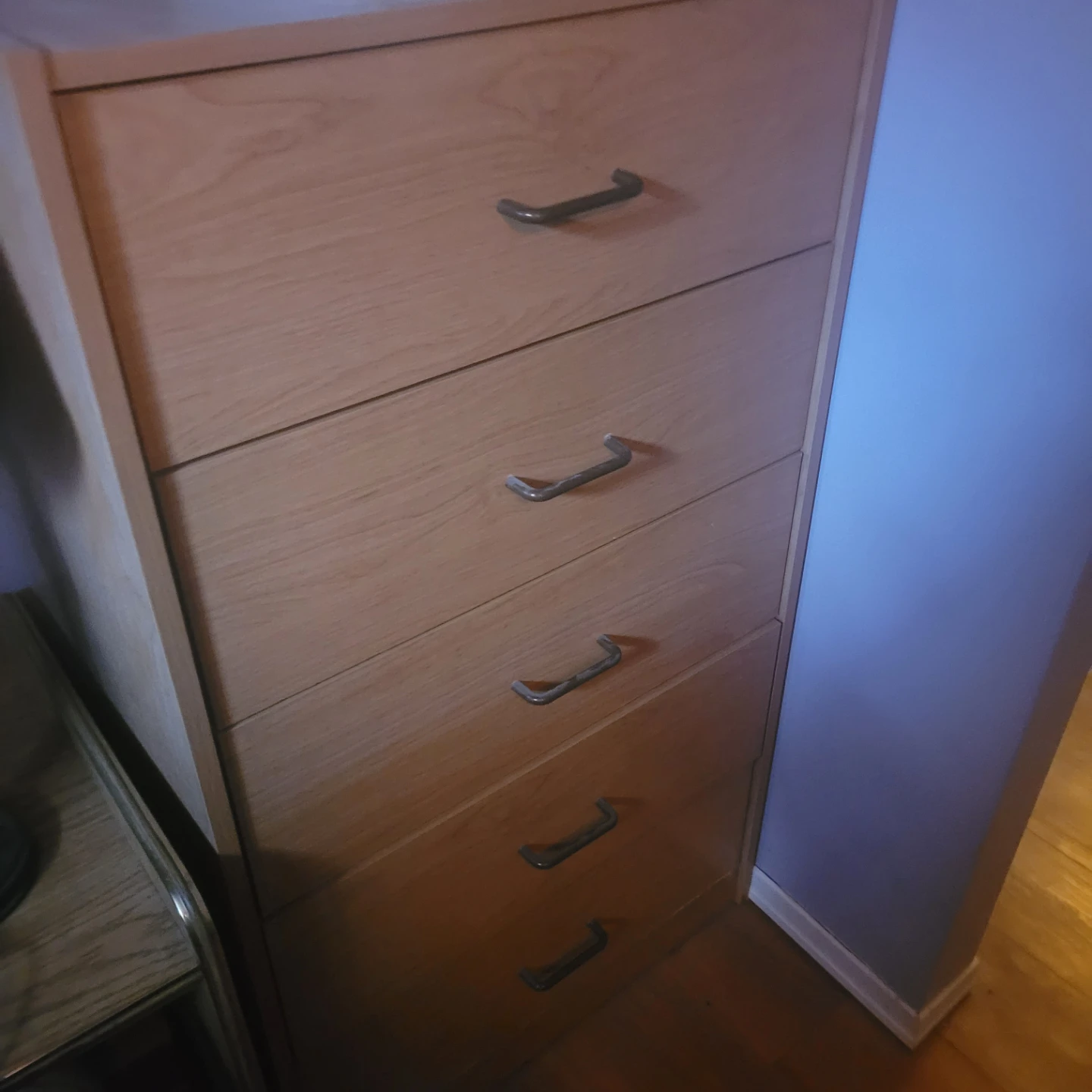 Wooden 5-drawer dresser