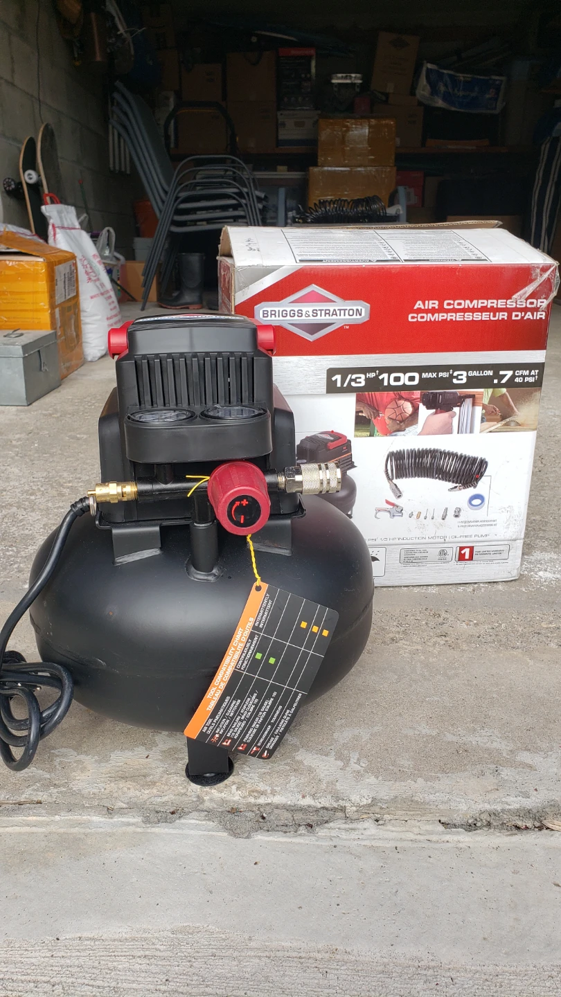 Briggs & Stratton 3 Gallon Air Compressor