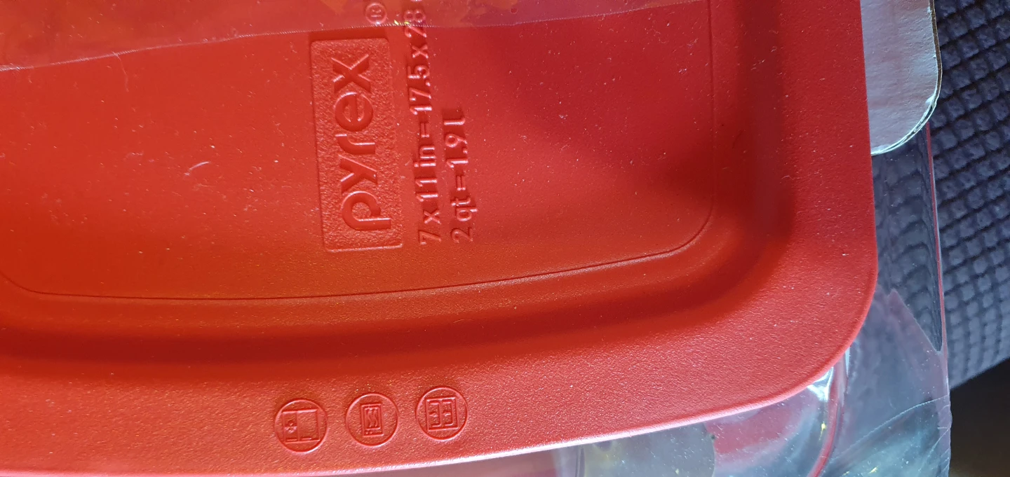 Pyrex 4-Piece Easy Grab Baking Dish Set with Lids - photo 5