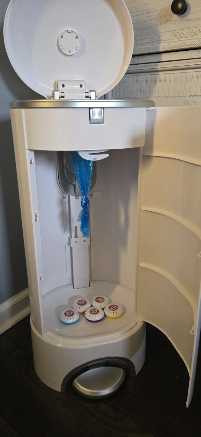 Munchkin Step Diaper Pail - photo 2