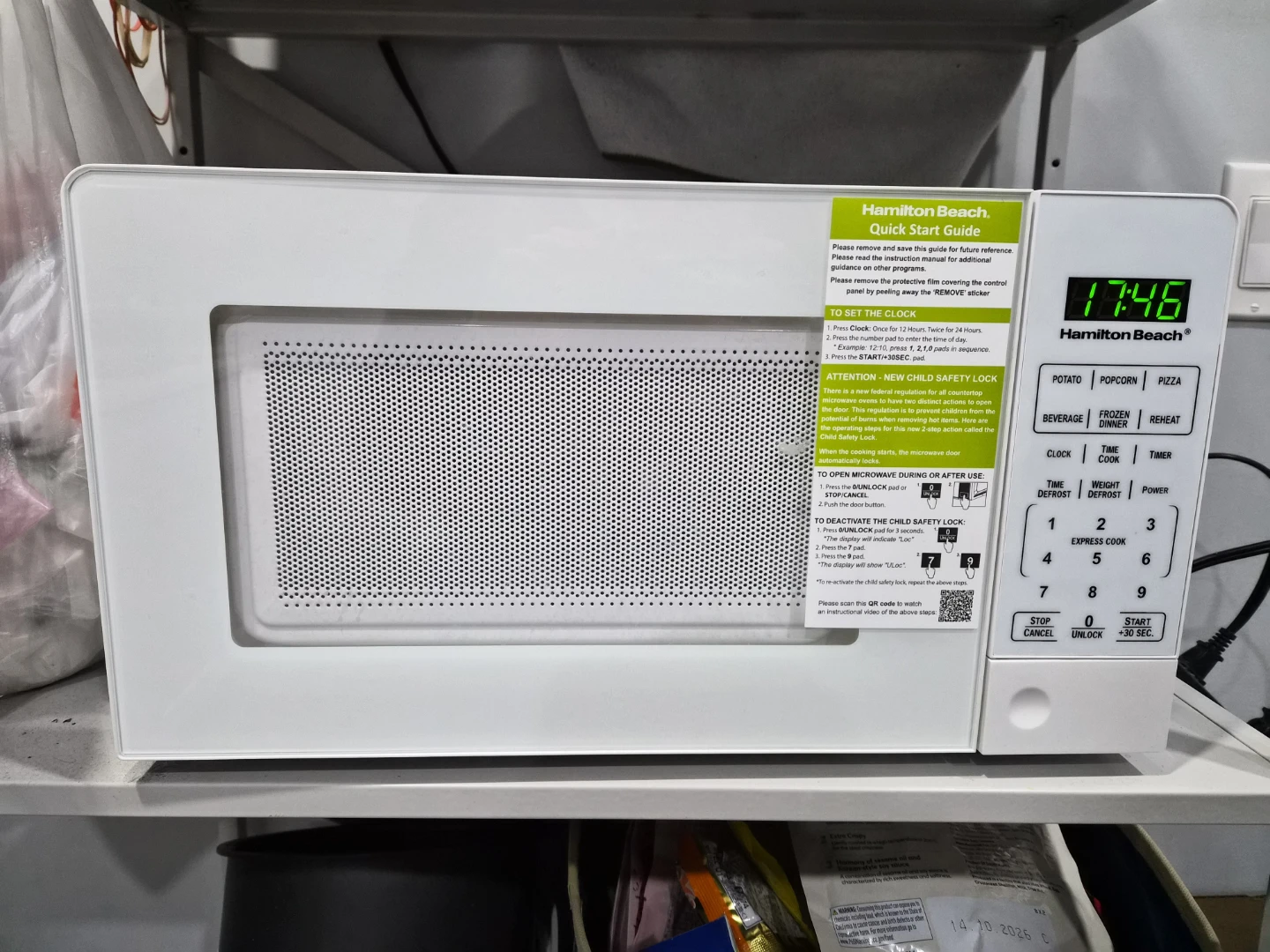 Hamilton Beach 0.7 cu. ft. Microwave Oven