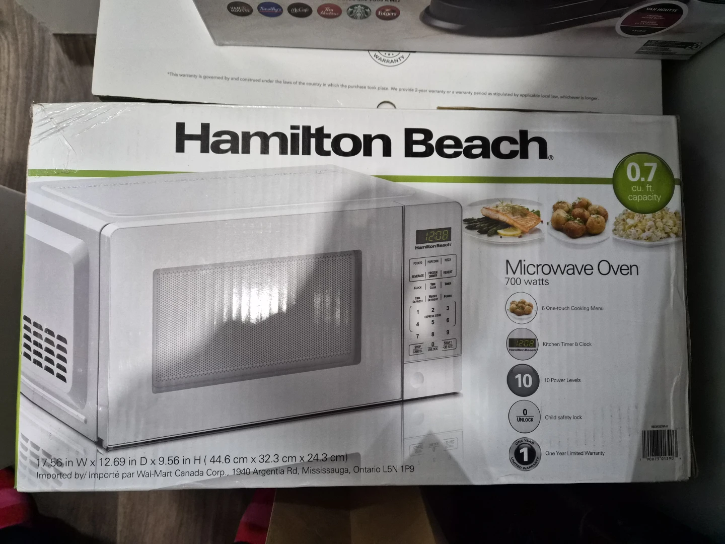 Hamilton Beach 0.7 cu. ft. Microwave Oven - photo 2