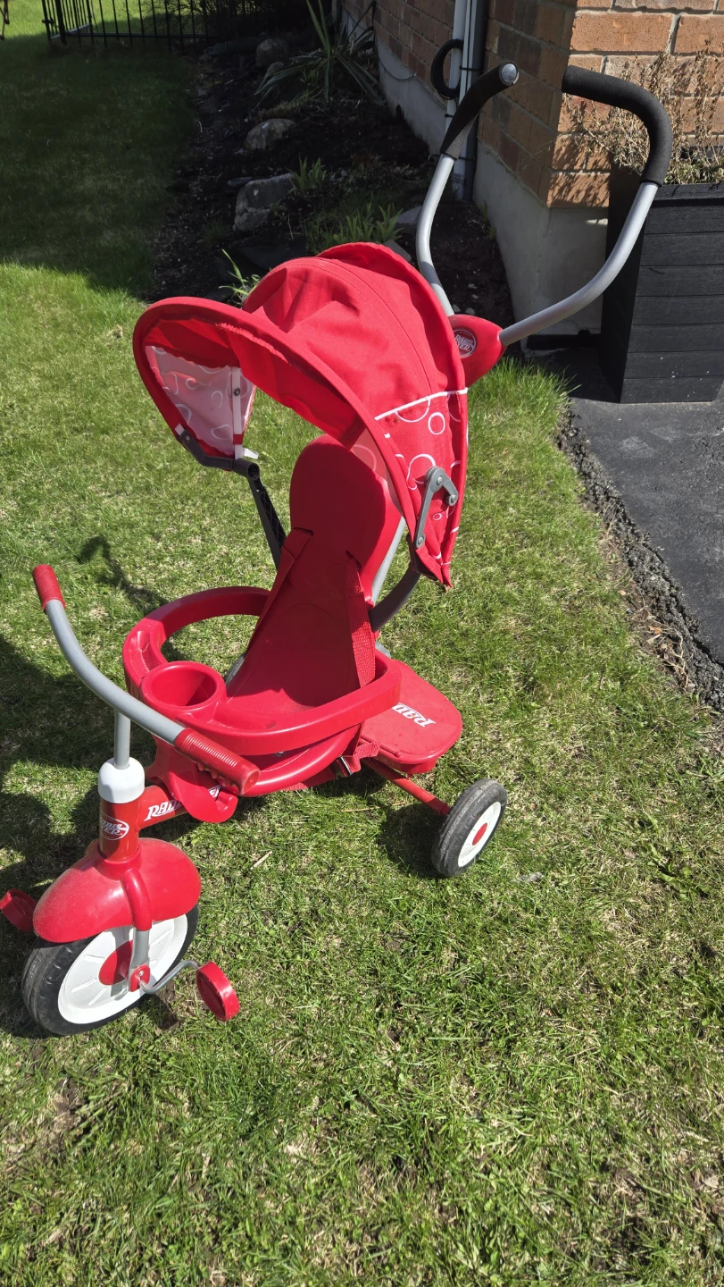 Radio Flyer Tricycle with Push Handle - photo 3