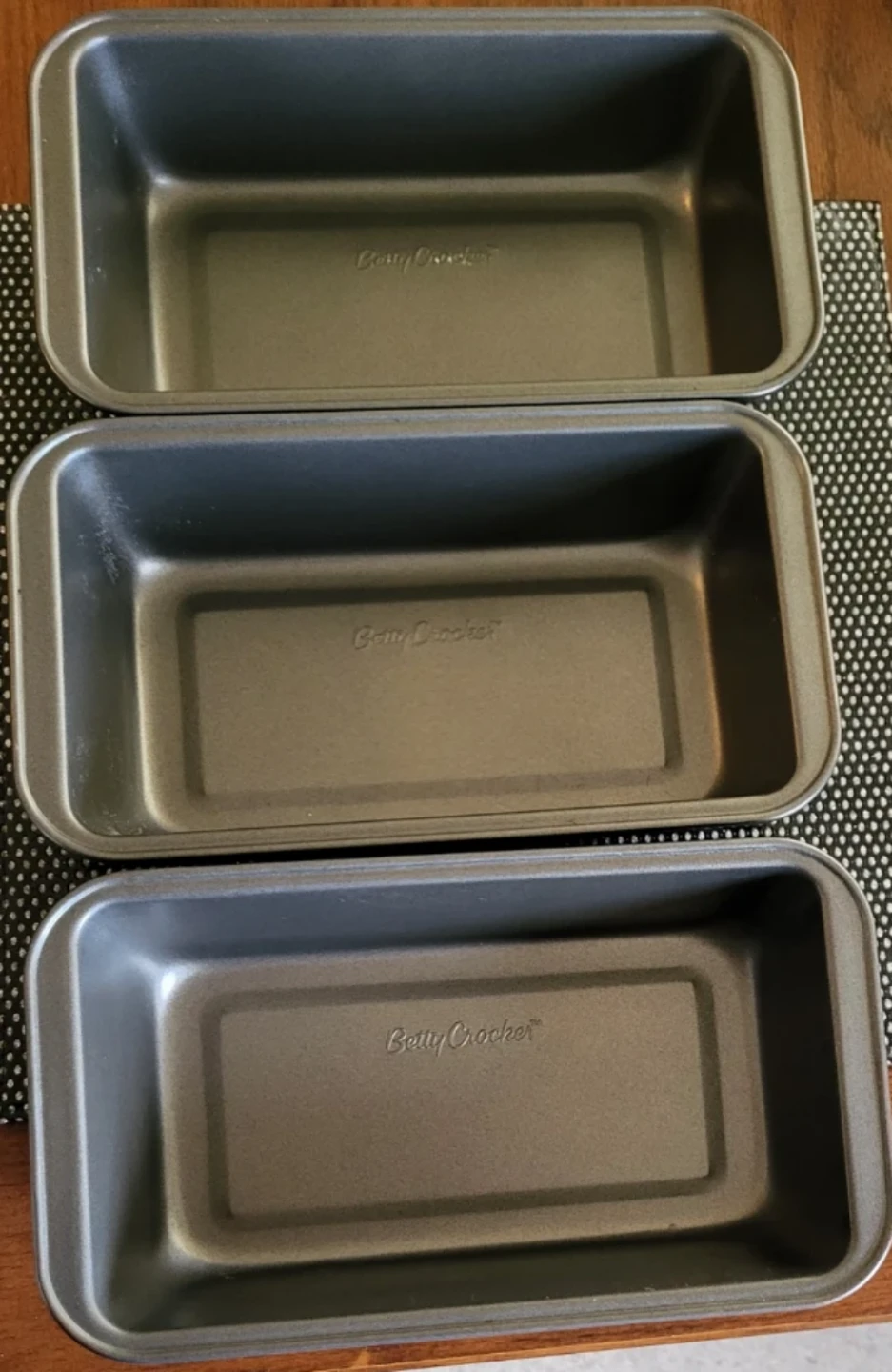 Betty Crocker Loaf Pans - Set of 3