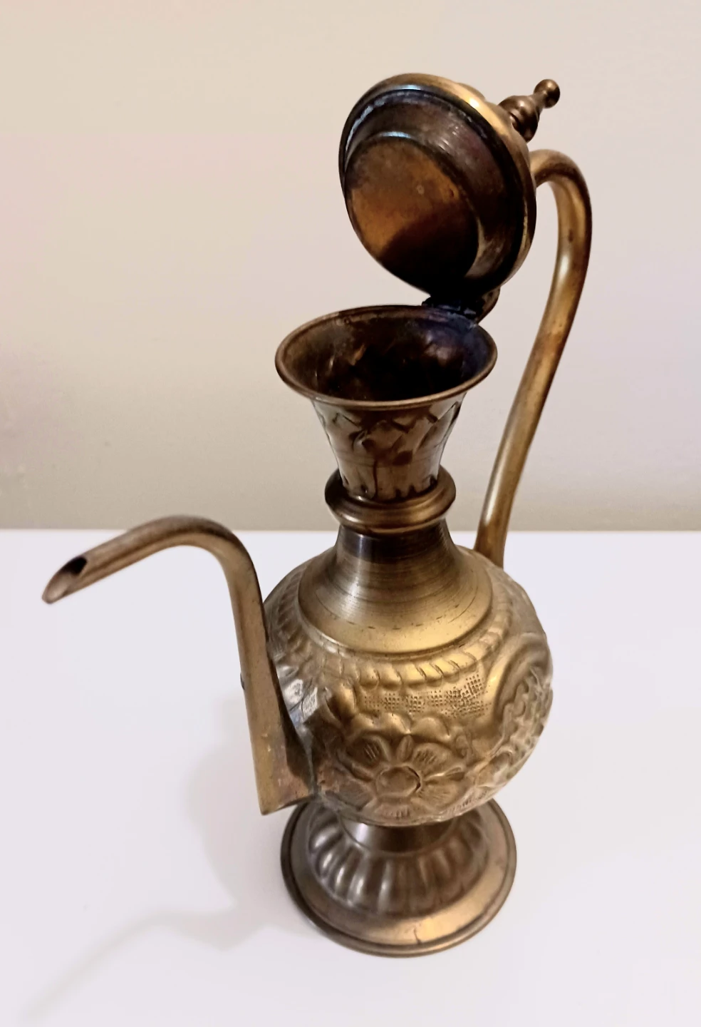 Antique Persian Handmade Embossed Brass Coffee Dallah - photo 3