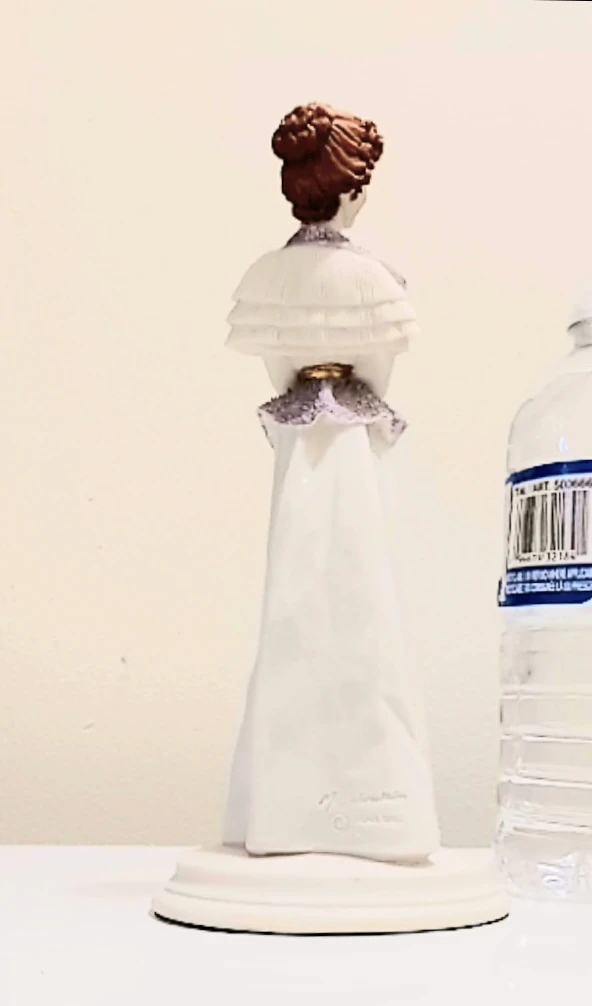 Vtg Handmade M. Salvestrini Figurine - photo 4