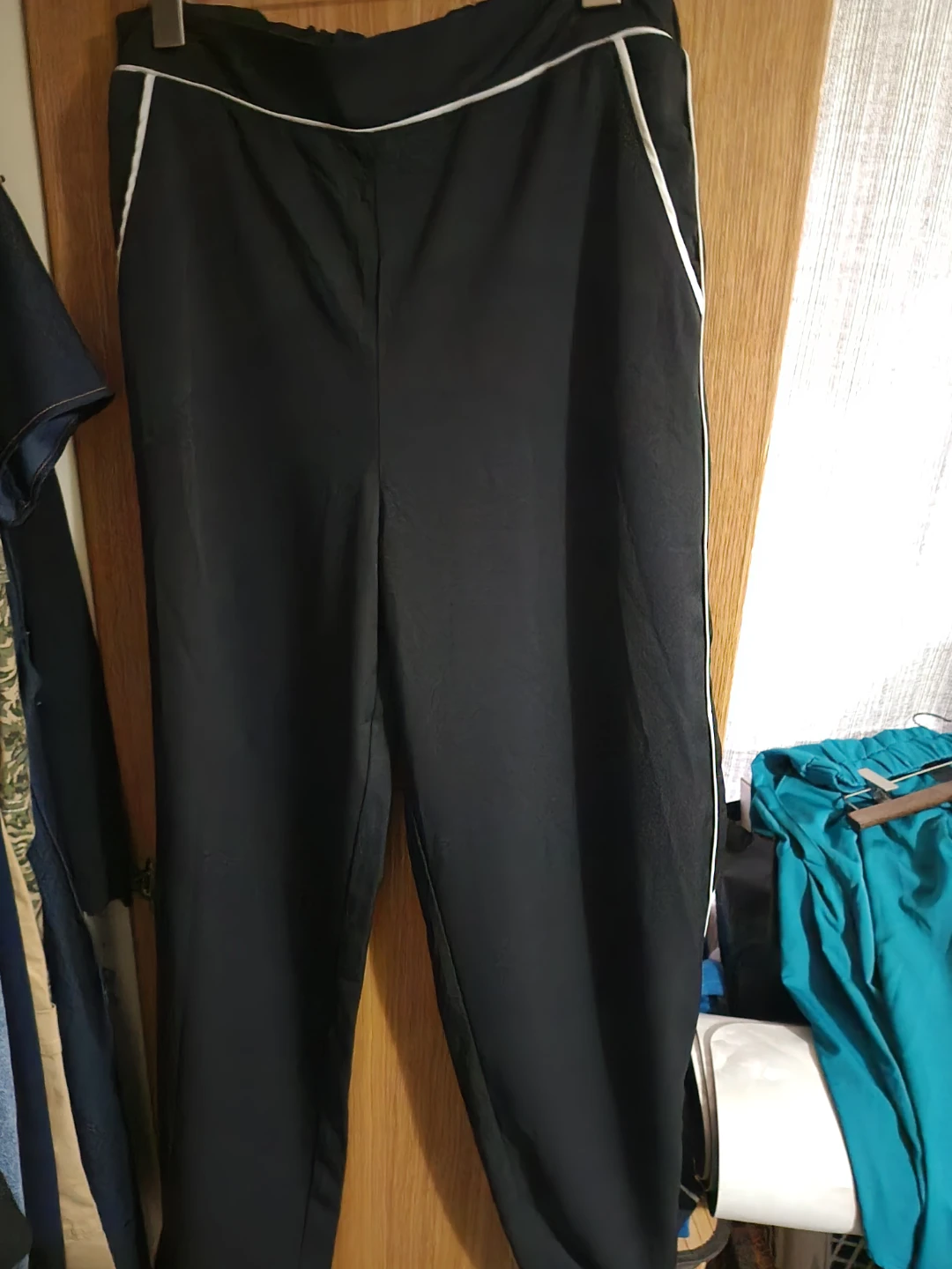 Forever 21 Black & Teal Pants Set - photo 2