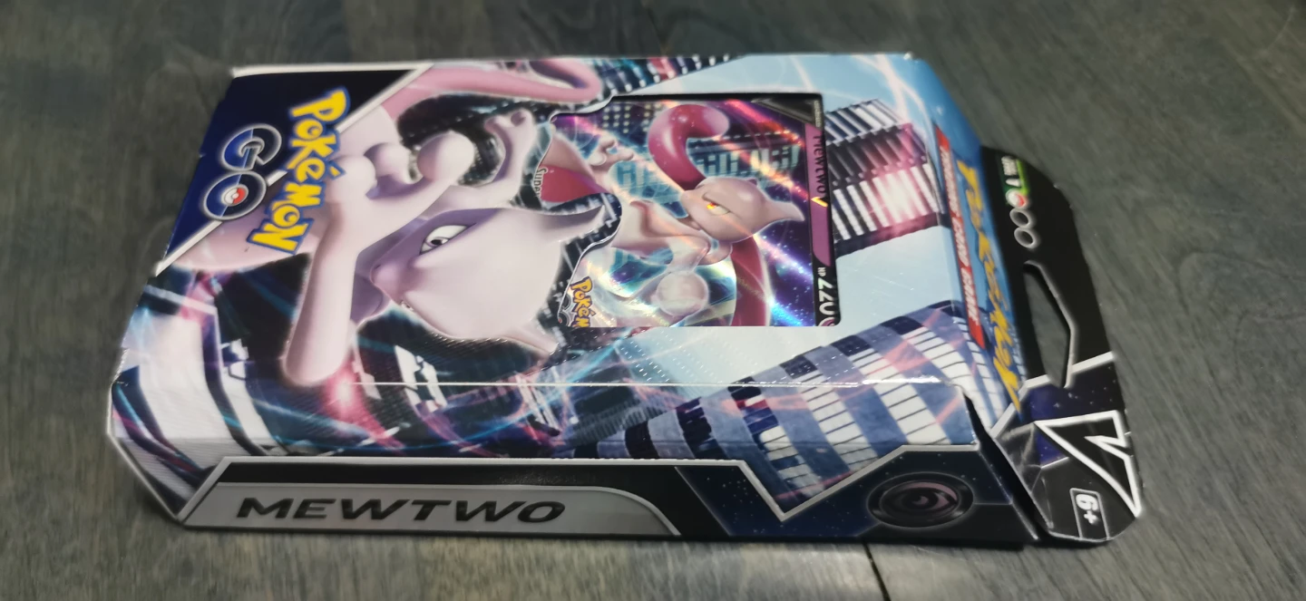 Pokemon GO Mewtwo V Battle Deck - photo 3
