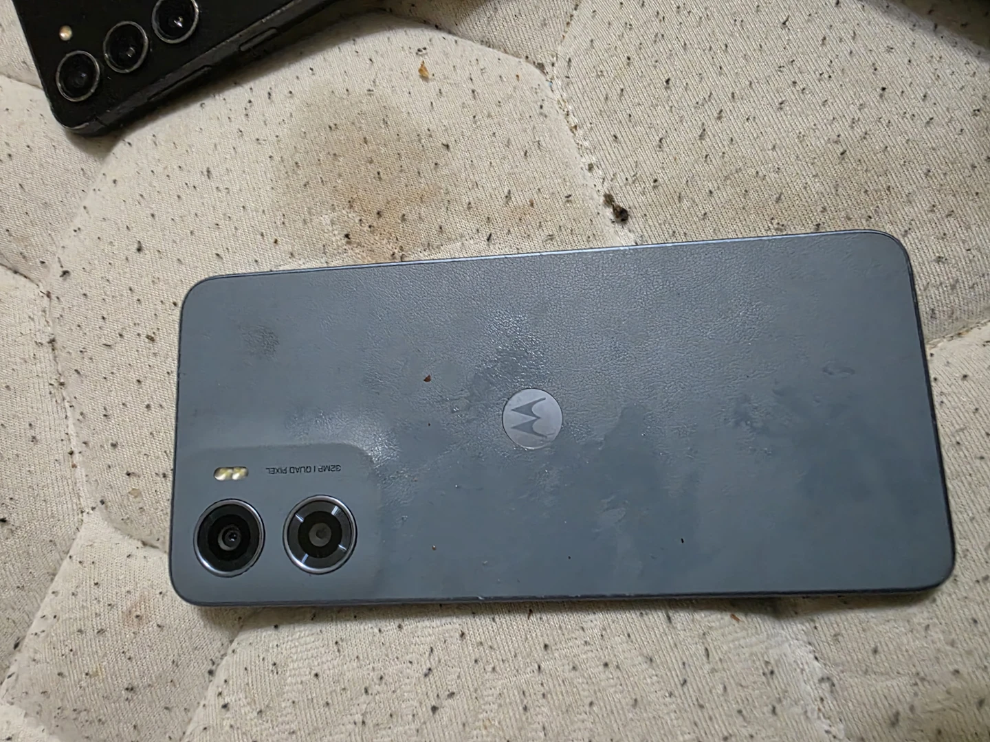 Motorola Smartphone - Cracked Screen - photo 2
