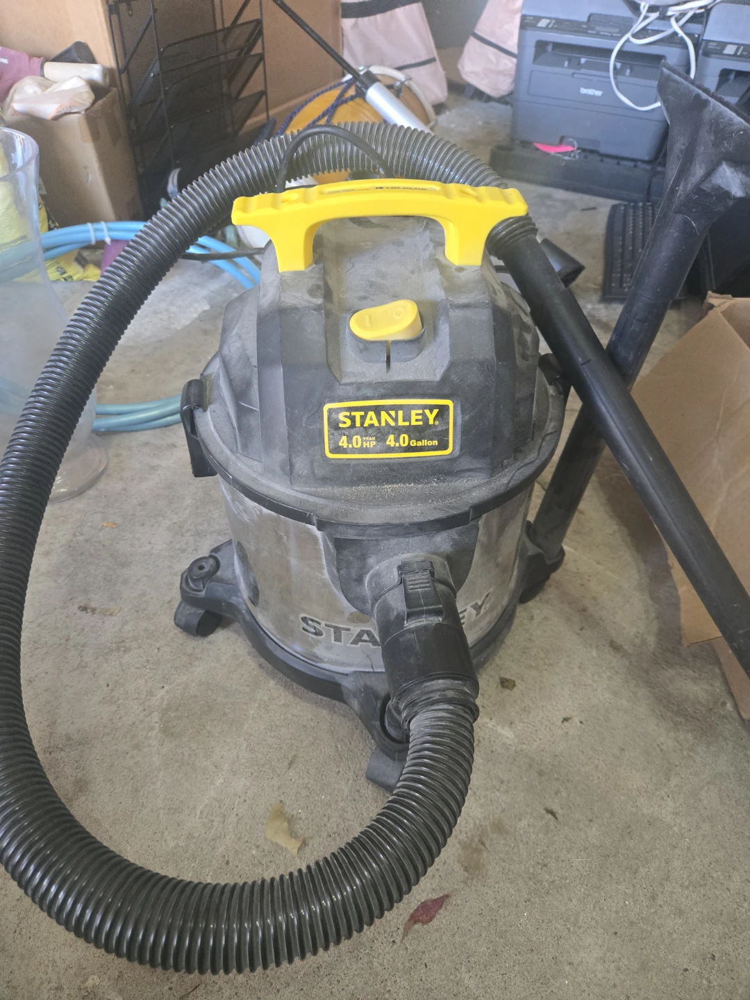 Stanley 4.0 HP 4.0 Gallon Wet/Dry Vacuum