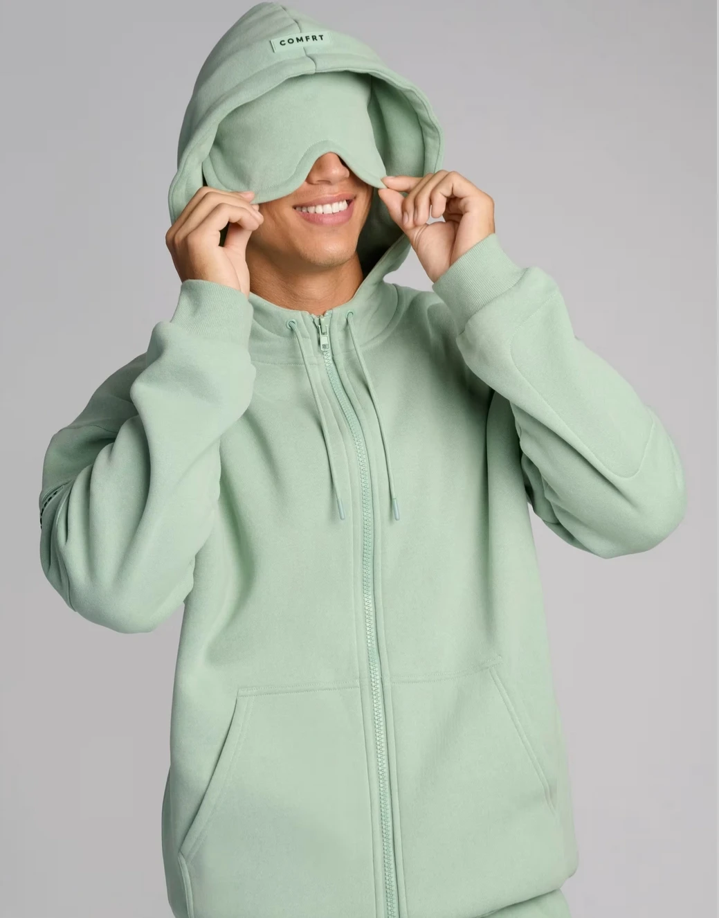 Comfrt Airplane Mode Zip-up - L