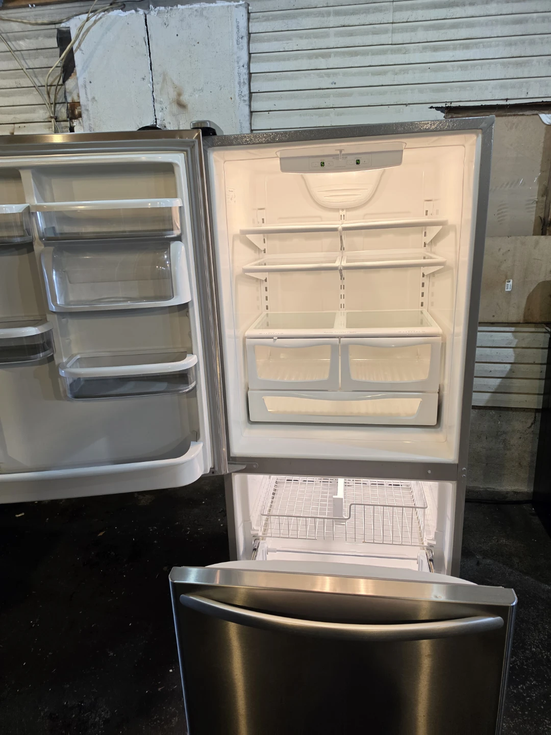 KitchenAid Bottom Freezer Refrigerator - Delivery Available - photo 4