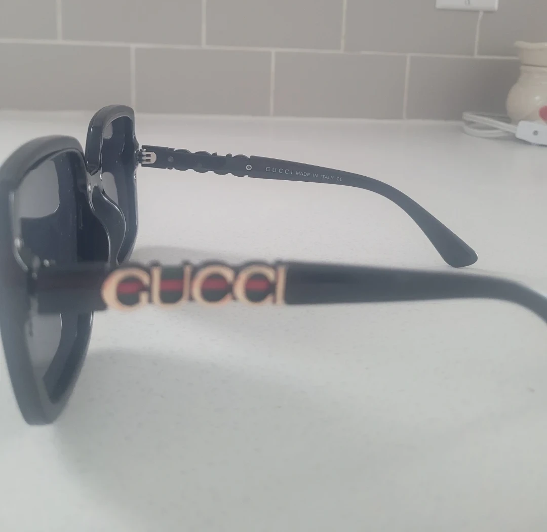 Black Gucci Sunglasses - photo 2