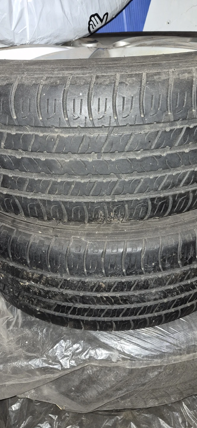 Set of 4 Hyundai Wheels and Tires 205/55R16 - photo 5