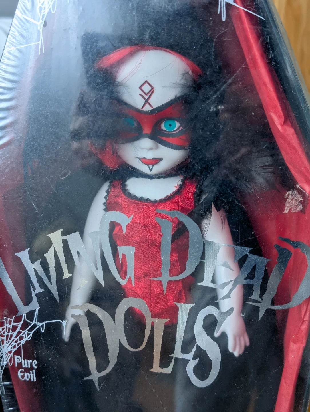 Mezco Toyz Living Dead dolls LAMMOS. Pick up in Braeside SW
