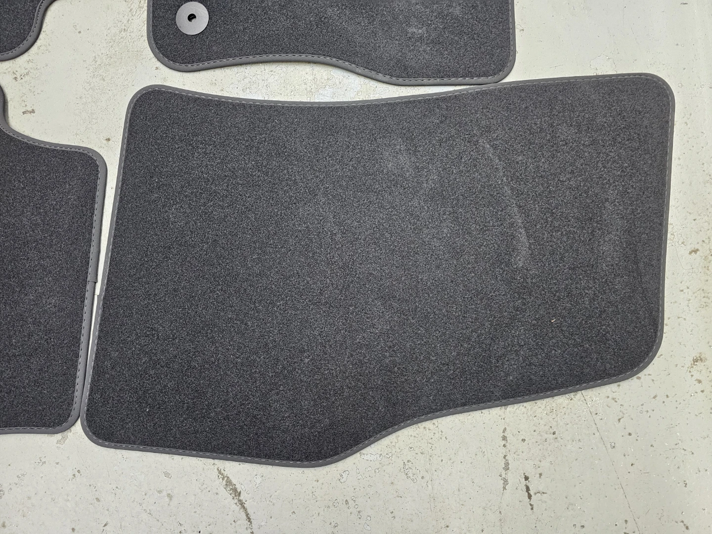 2024 VOLKSWAGEN TAOS FLOOR MATS - photo 2