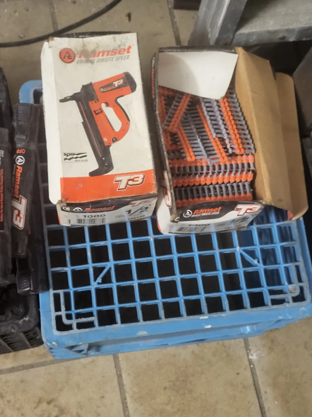 Ramset T3 1/2 " Concrete Nailer Kit - photo 2