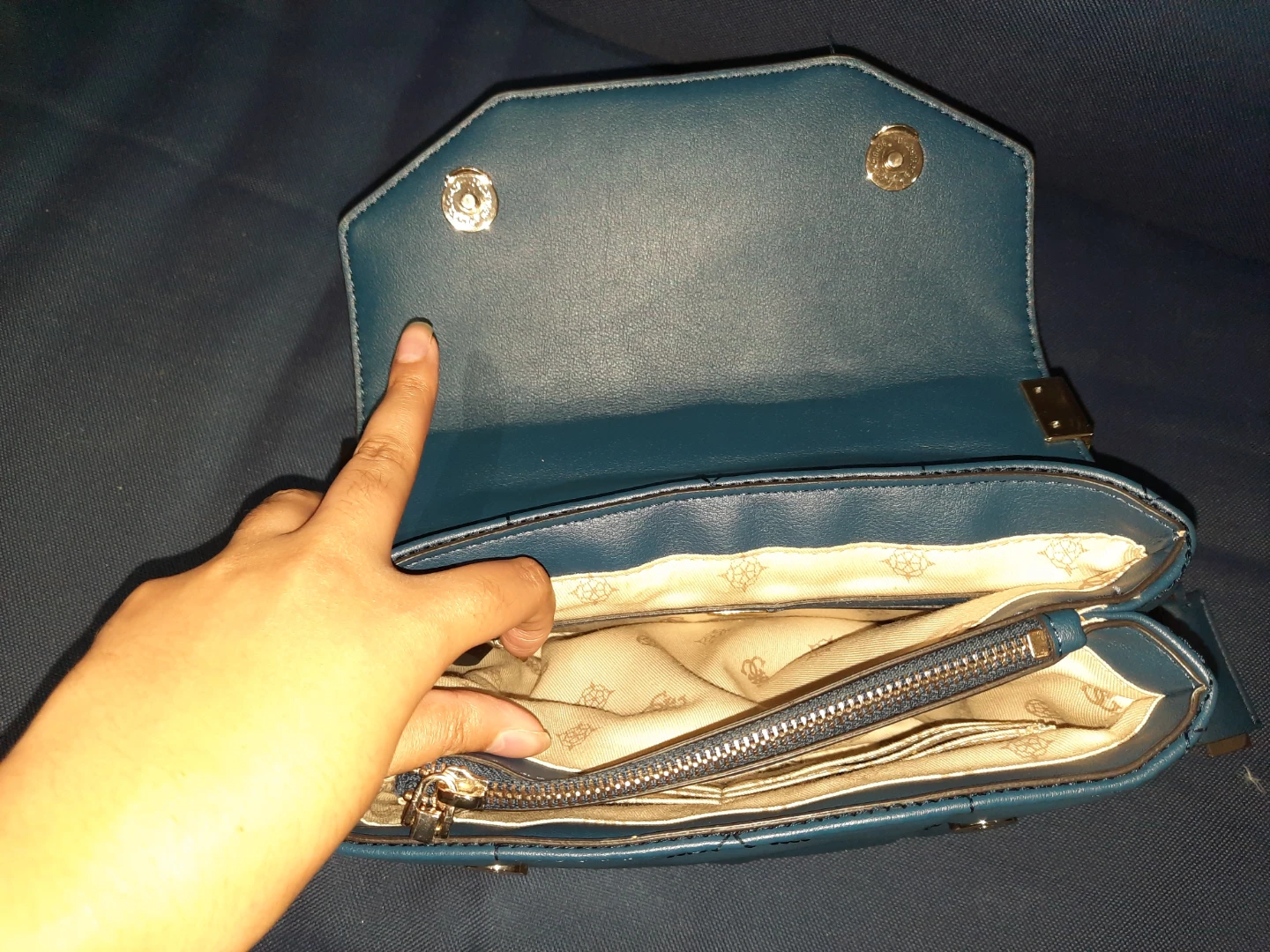 Navy Blue Guess Shoulder Bag with Chain Strap - photo 5