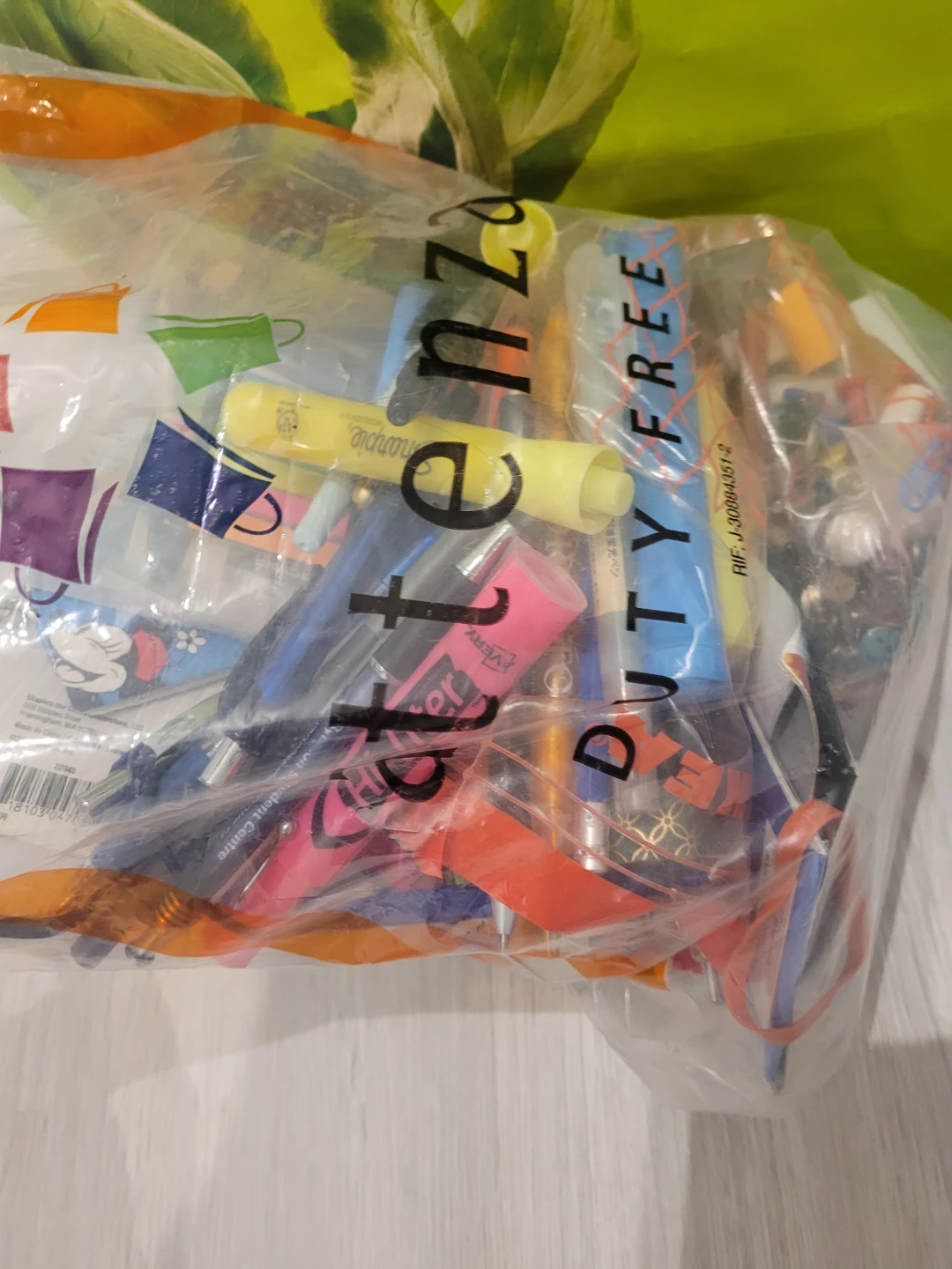 FREE Notebooks, pens, headphones - office supplies - photo 3