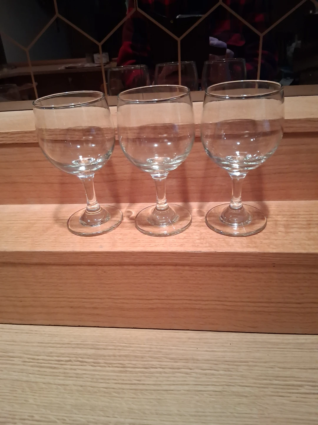 44 Clear 8oz Wine Glasses