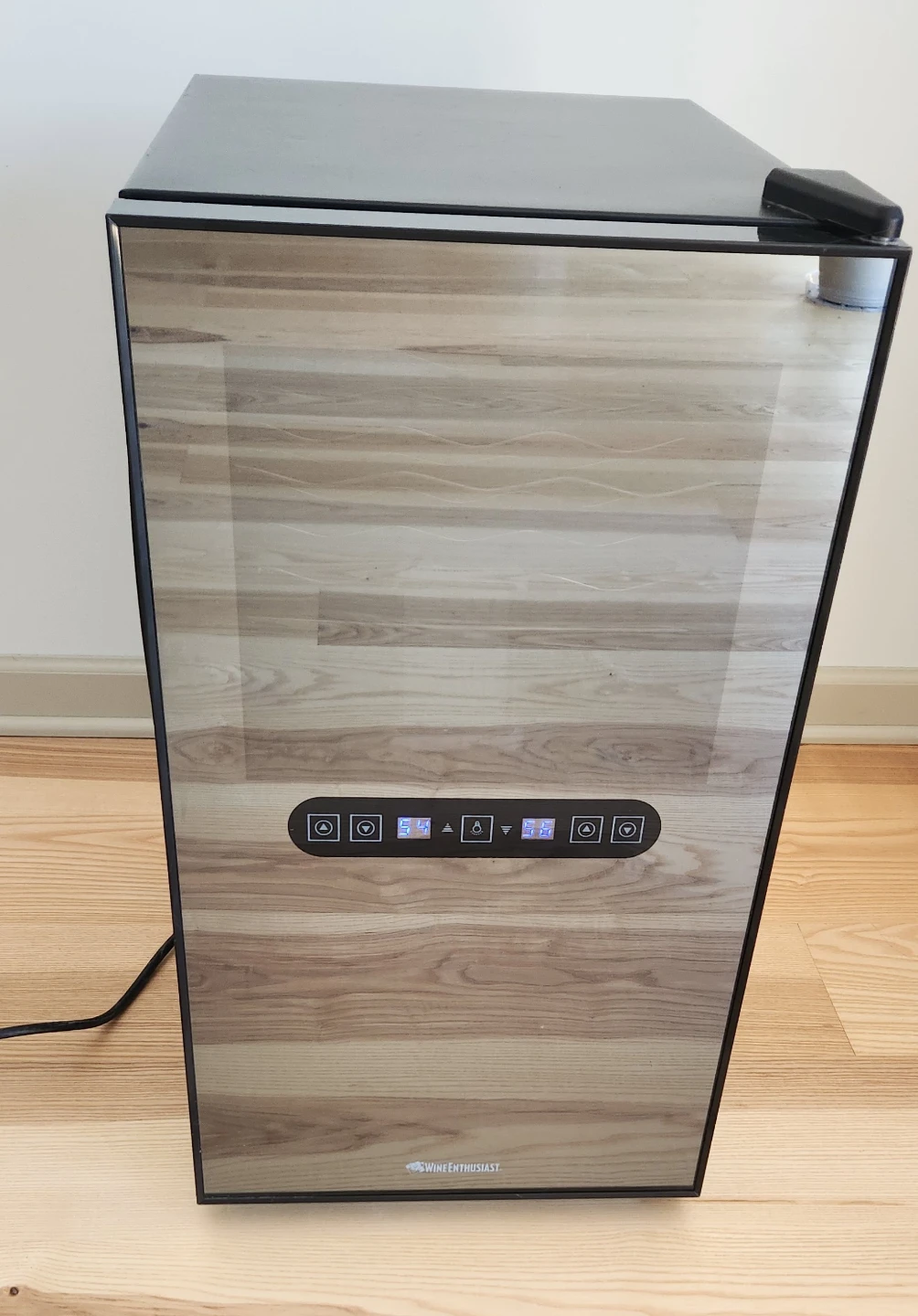 Wine Enthusiast 18-Bottle Touchscreen Wine Refrigerator