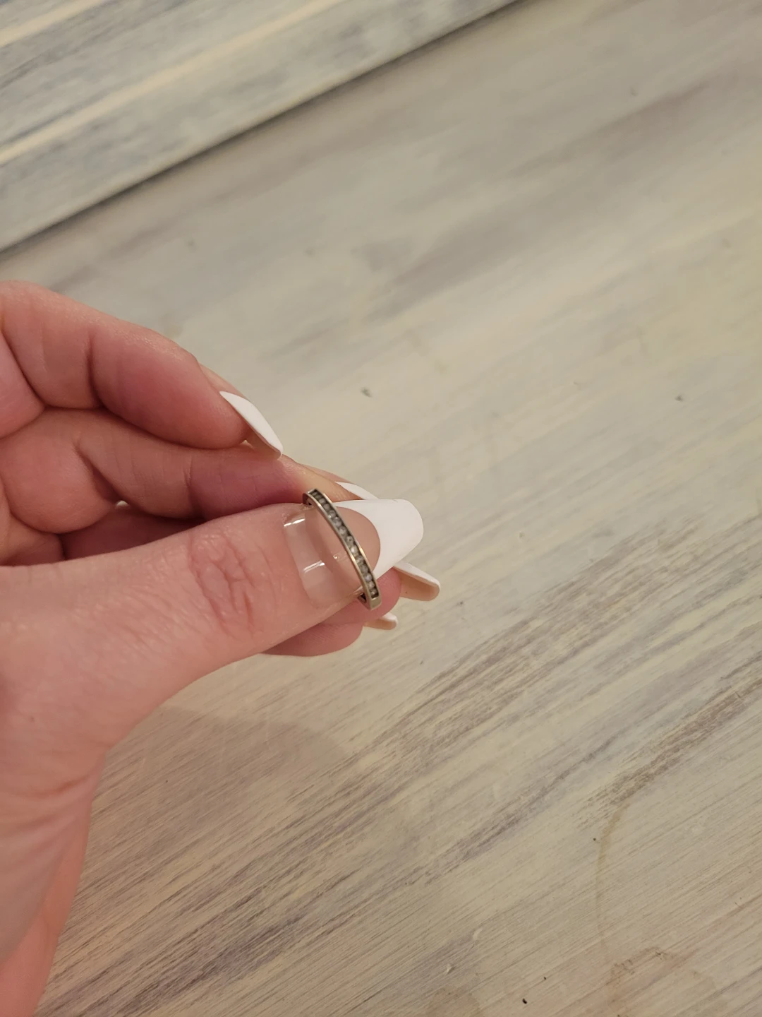 10K White Gold Diamond Band Size 5.5
