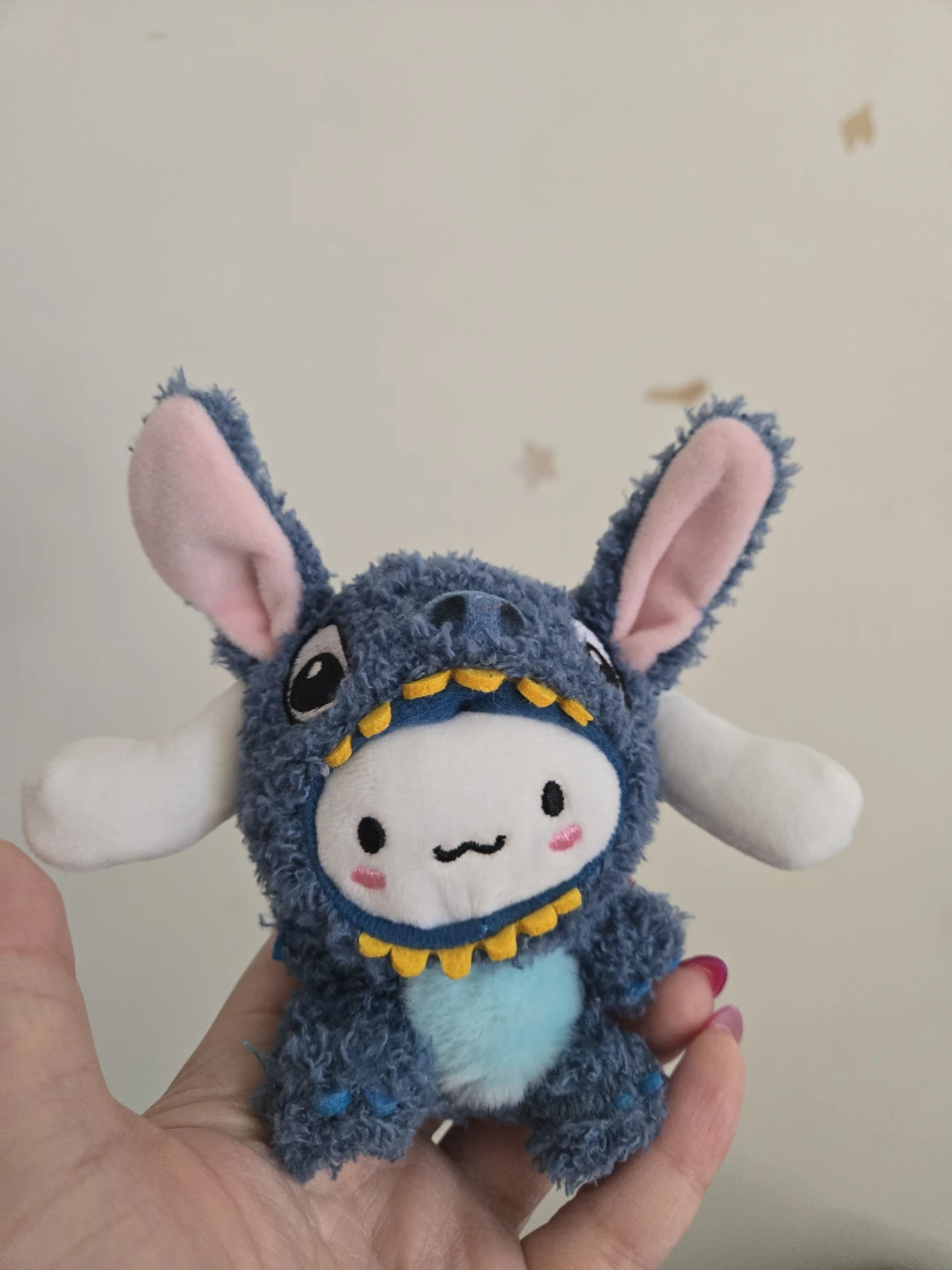 Cinnamoroll Keychains (Pink & Stitch Cosplay!) CASH ONLY! - photo 4