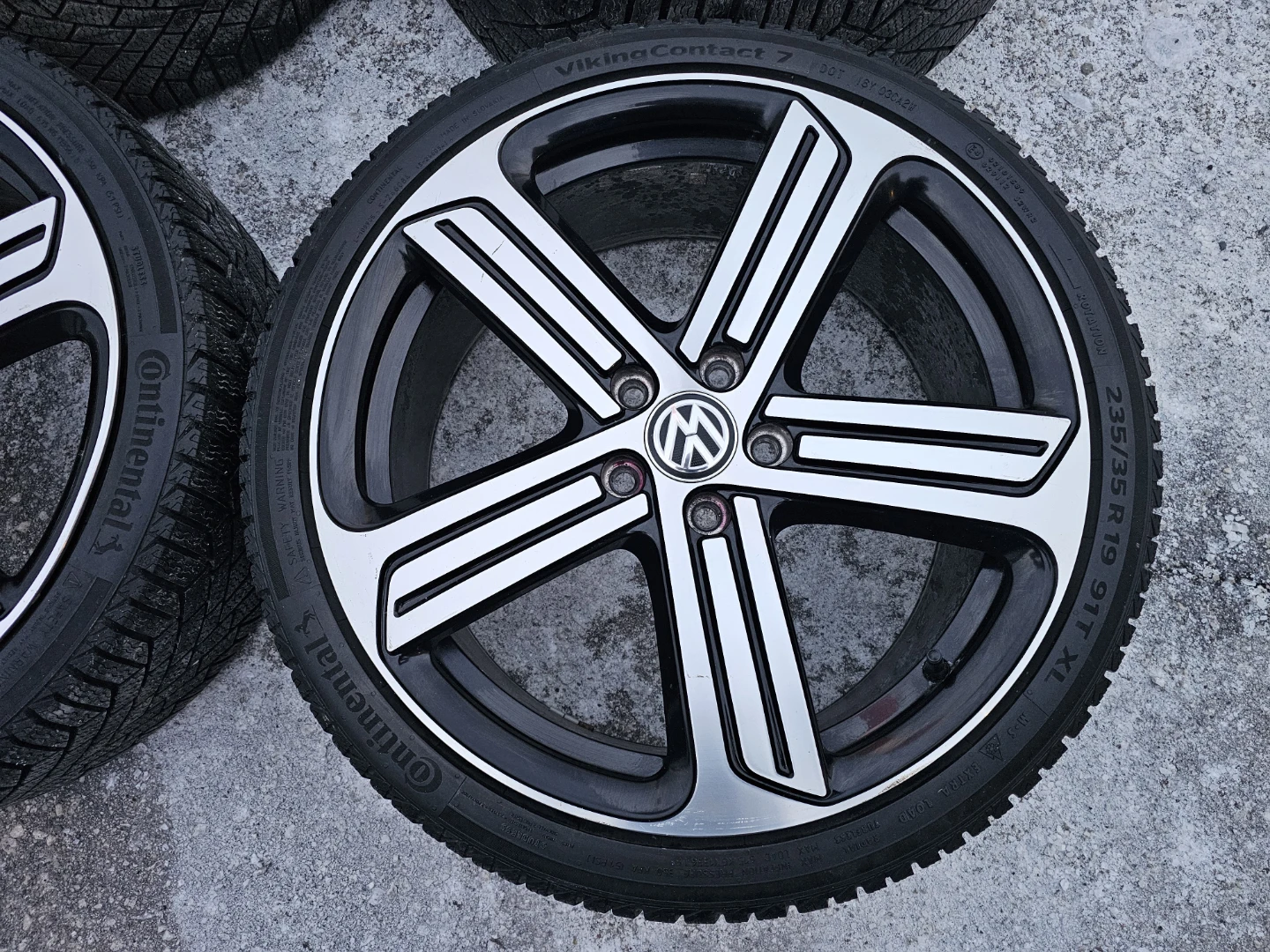 VOLKSWAGEN GOLF R (MK7) RIMS AND TIRES - photo 3