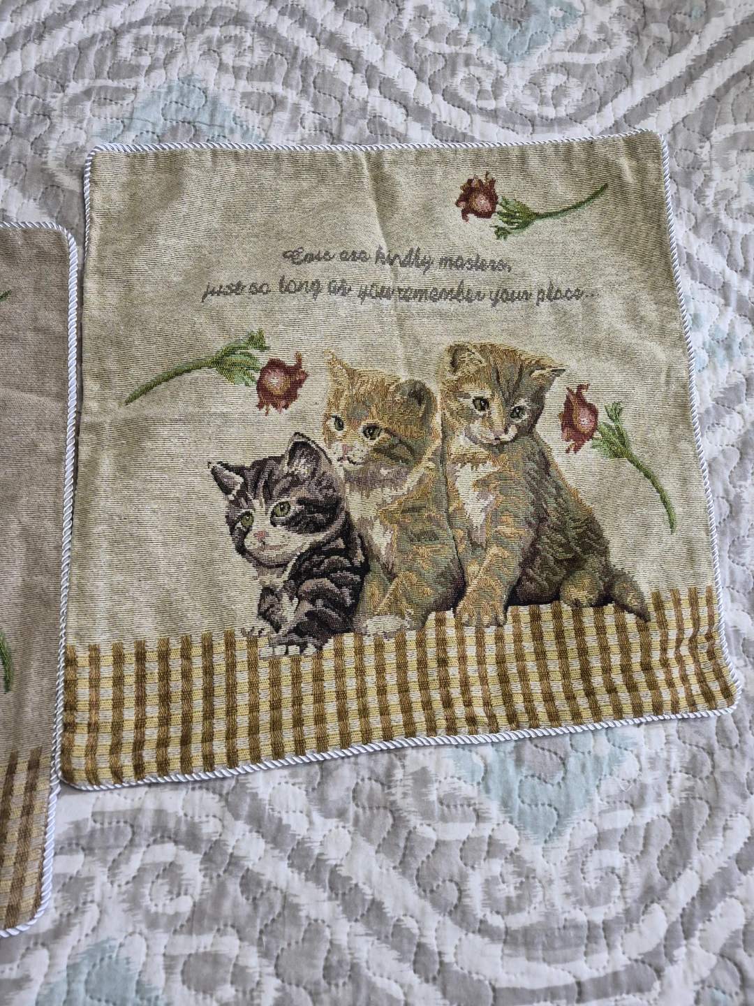 Pair of So Cute 17" x 17" Kitty Cats Tapestry Pillow... - photo 3
