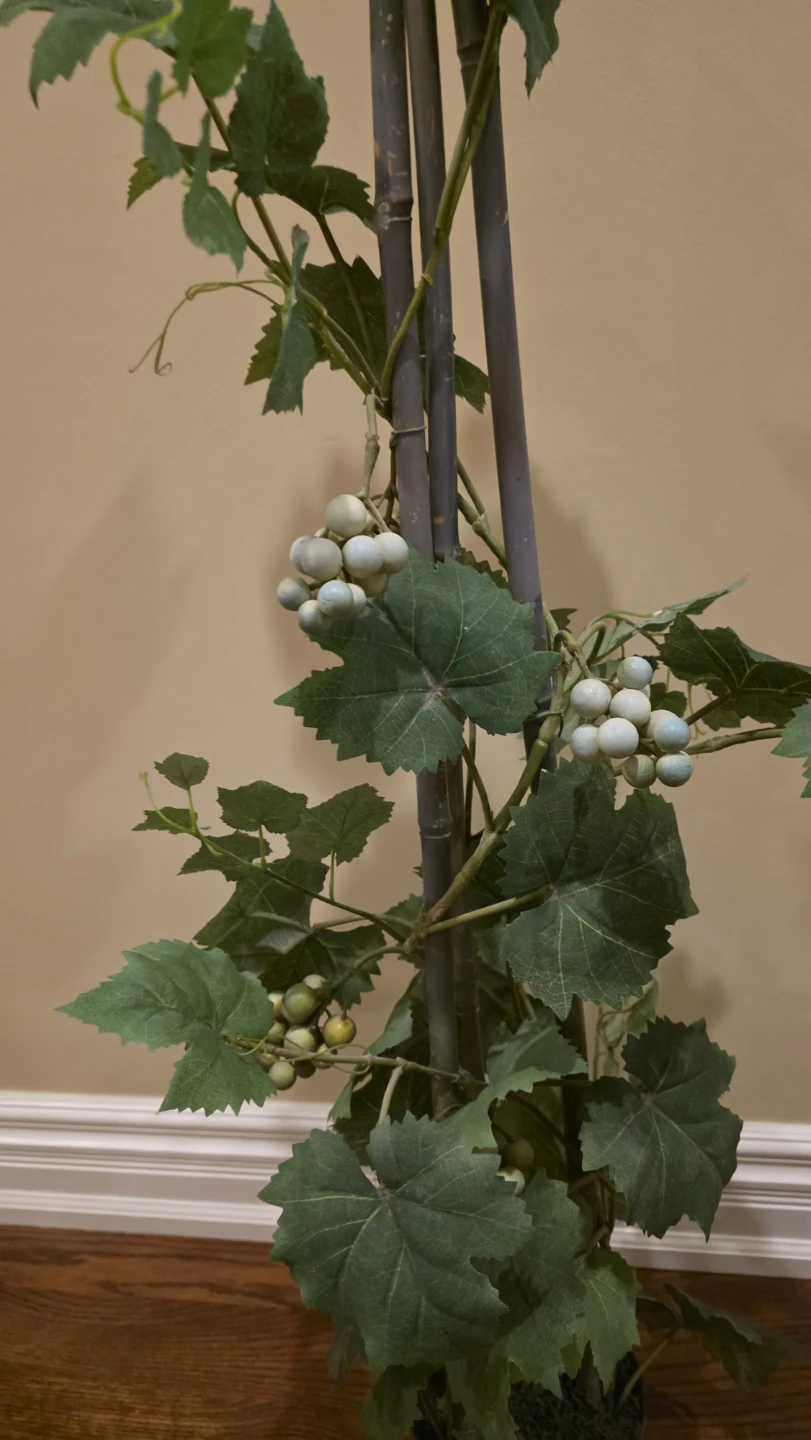 Artificial Grapevine Plant - photo 2