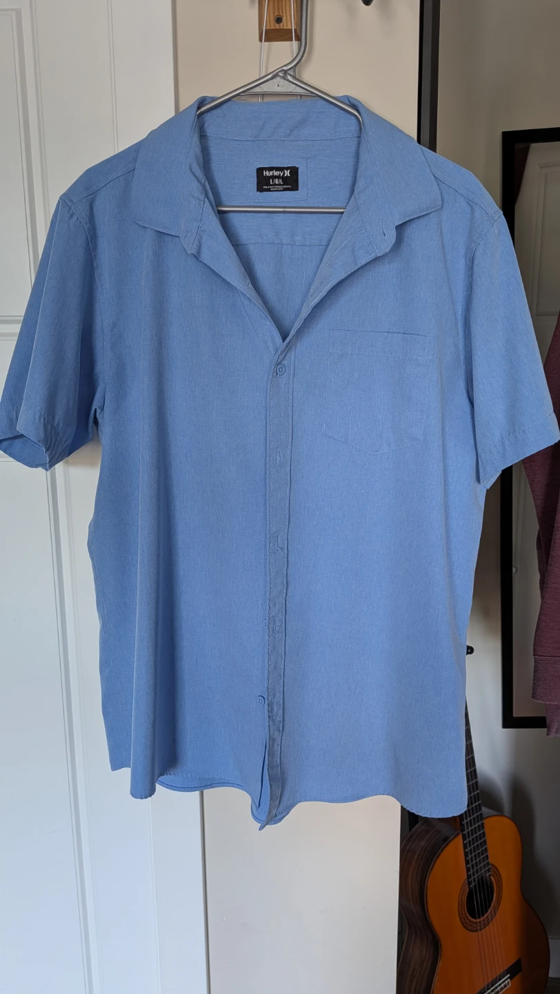 Hurley Men's Blue Short Sleeve Button-Up Shirt Size L