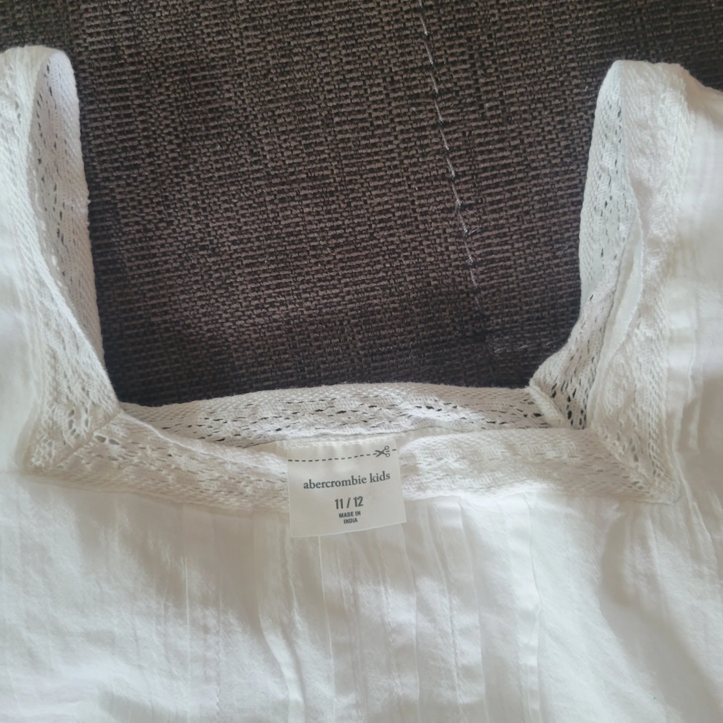 Abercrombie Kids White Top Size 11/12 - photo 4